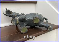 ANTIQUE VINTAGE 8 pound HUBLEY  CAST IRON CIRCUS ELEPHANT DOORSTOP
