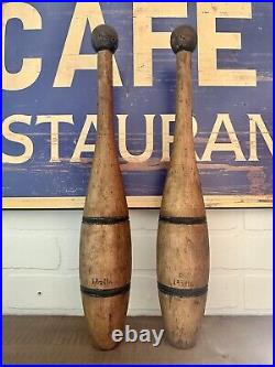 Antique Pair of Turned Wood Indian Clubs/Carnival Juggling Pins 17.5 1.5lb