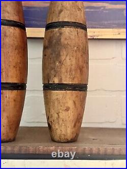 Antique Pair of Turned Wood Indian Clubs/Carnival Juggling Pins 17.5 1.5lb