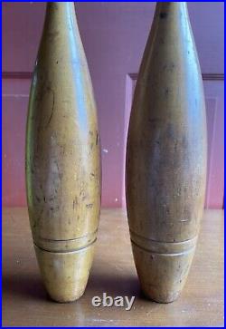 Cool Pair of Antique Wooden 2Lb Early Athletic Exercise Juggling Pins Clubs
