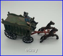 Kenton Cast Iron Horse Drawn Circus Wagon & Driver Early 1900s Antique Car