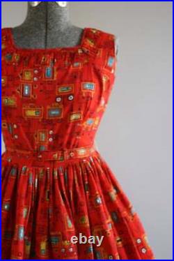 Vintage 1950s Red Circus Carriage Novelty Print Dress Size Small